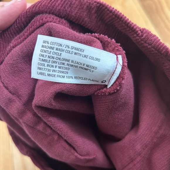 Maroon corduroy skirt - Picture 2 of 4